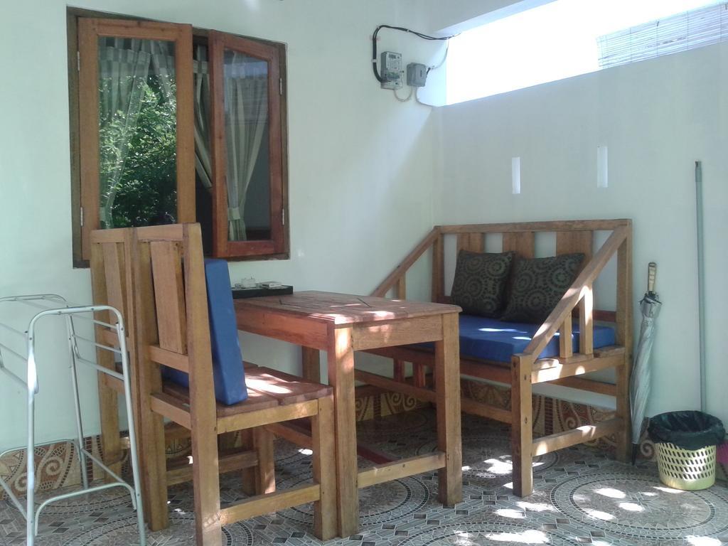 Putri Homestay Gili Meno Exterior foto