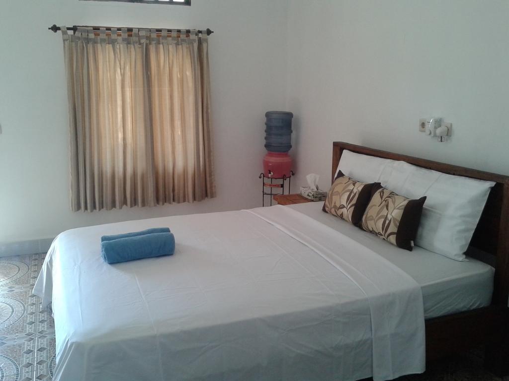 Putri Homestay Gili Meno Quarto foto